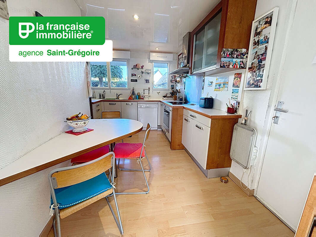 Maison à MONTGERMONT