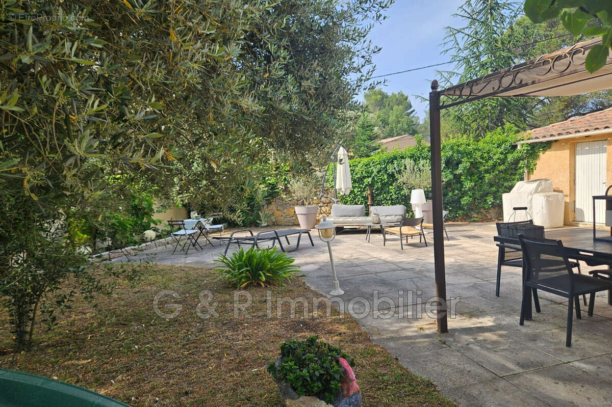 Maison à LA BOUILLADISSE