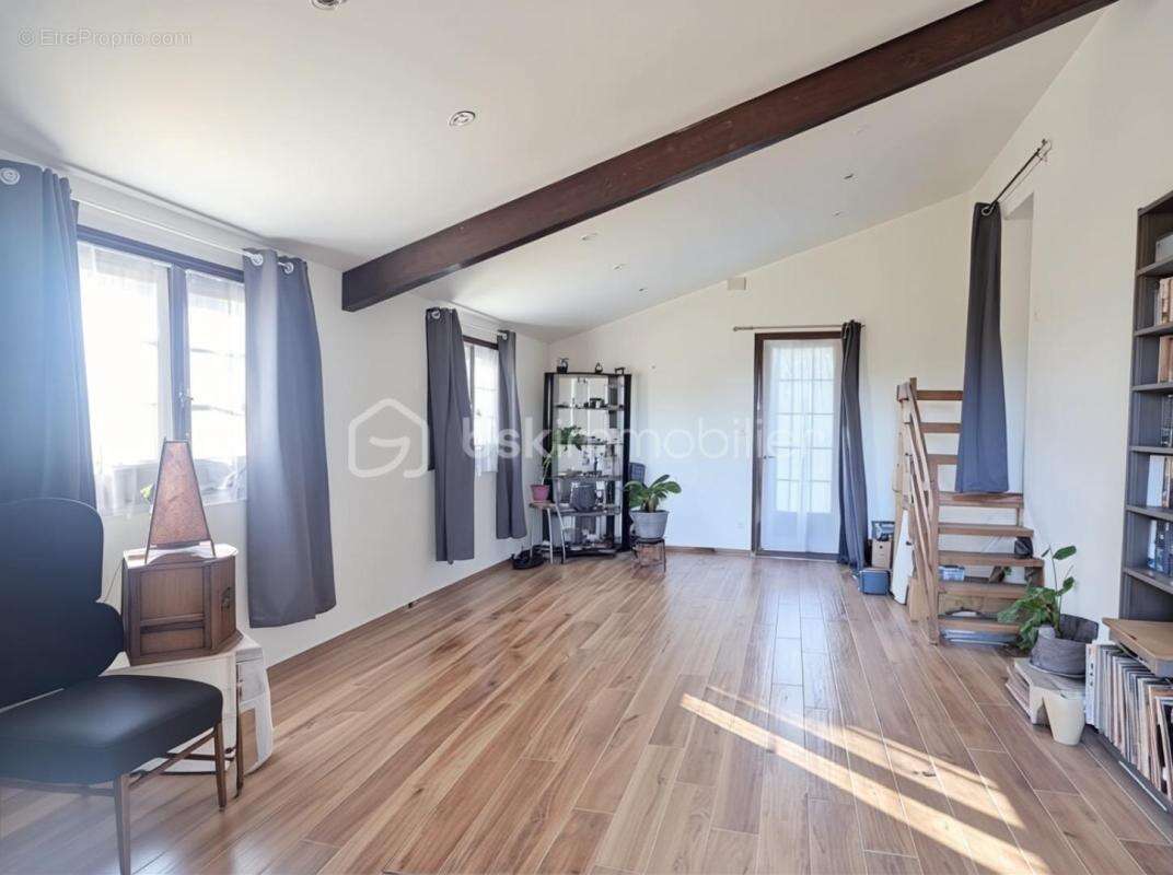 Maison à PESSAN