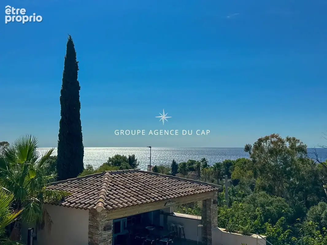 A vendre villa 6 chambres en suite piscine pool house vue mer panoramique sur st-tropez garages et parkings - photo 6