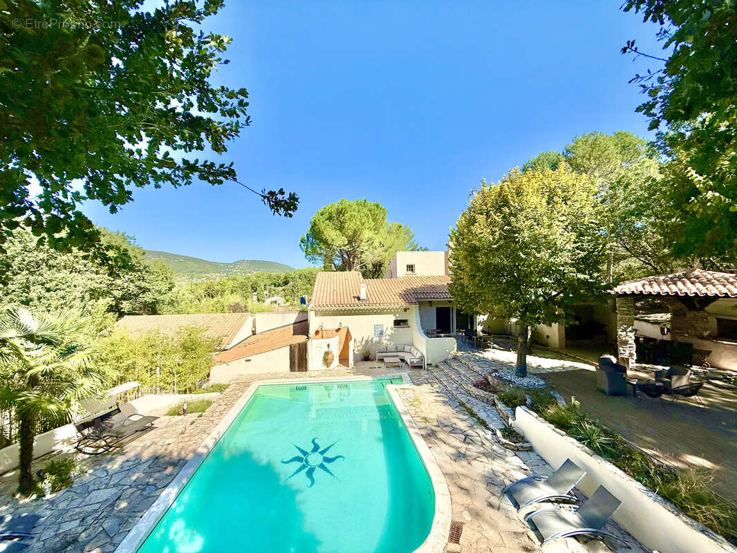 Maison à VAILHAUQUES