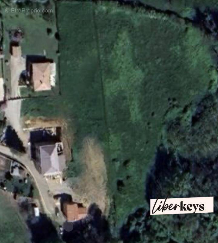 Terrain à LES COTES-D'AREY