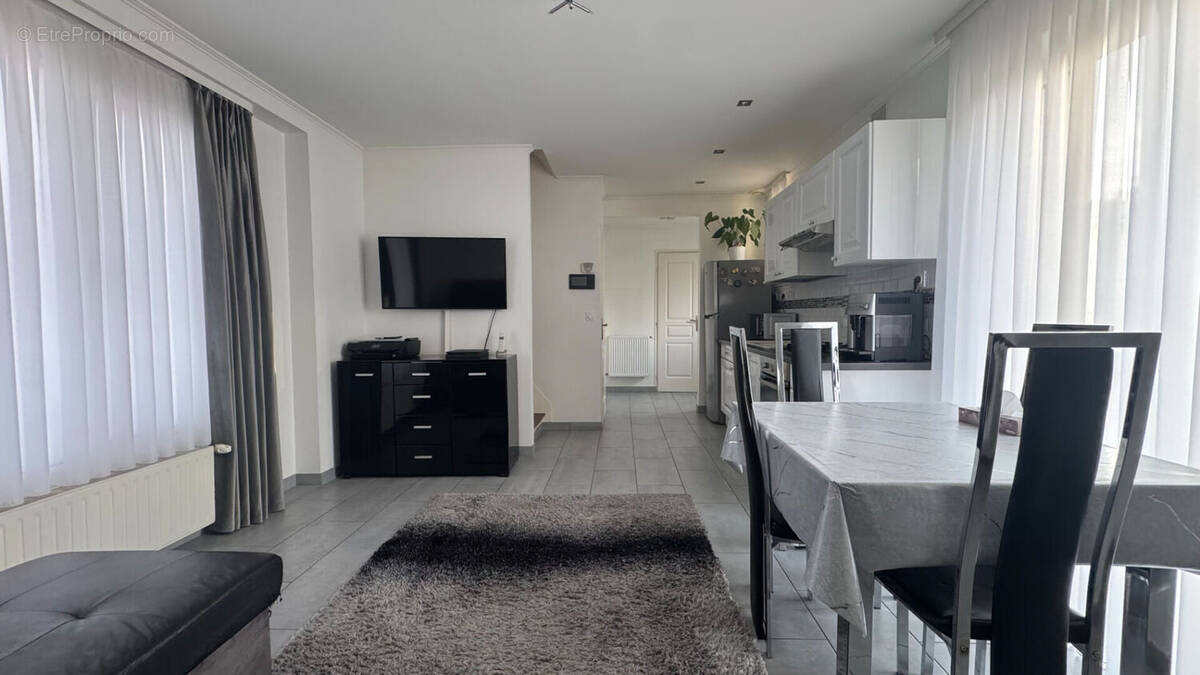 Appartement à LIVRY-GARGAN