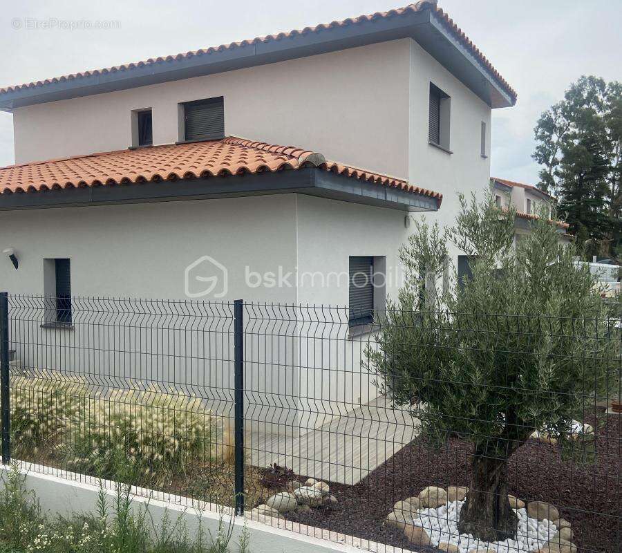 Maison à SAINT-JEAN-LASSEILLE