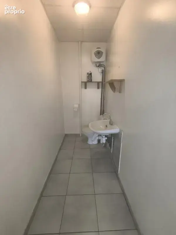 BOURG-EN-BRESSE - Centre Ville - Bureau 42 m² - photo 5