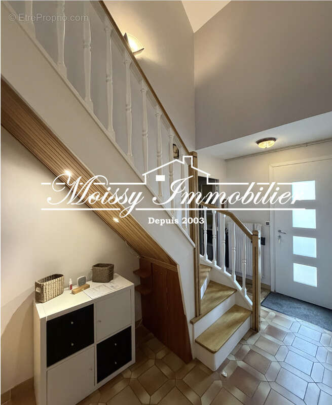 Maison à MOISSY-CRAMAYEL