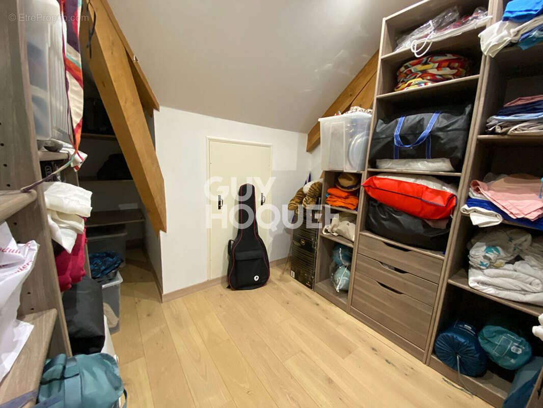 Maison Vaires Sur Marne 6 pièce(s) 170.43 m2 - photo 13