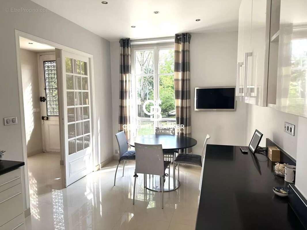 Maison à LE VESINET