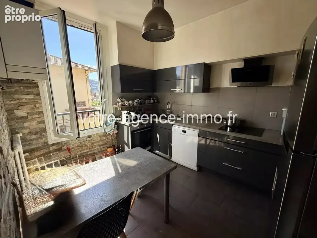 Nice Bas cimiez beau dernier etage avec balcon - photo 3