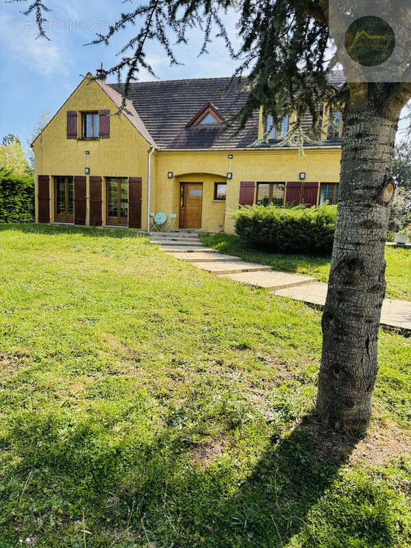 Maison à EGREVILLE