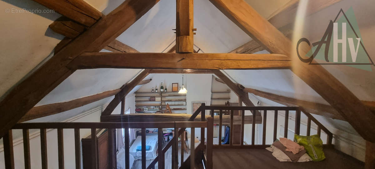 Maison à LES ORMES-SUR-VOULZIE