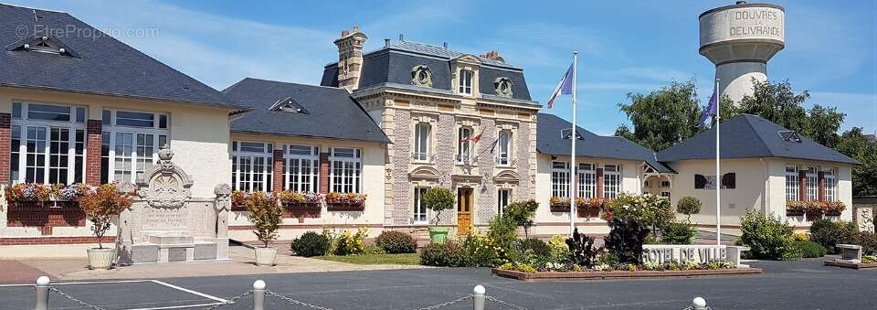 Terrain à DOUVRES-LA-DELIVRANDE