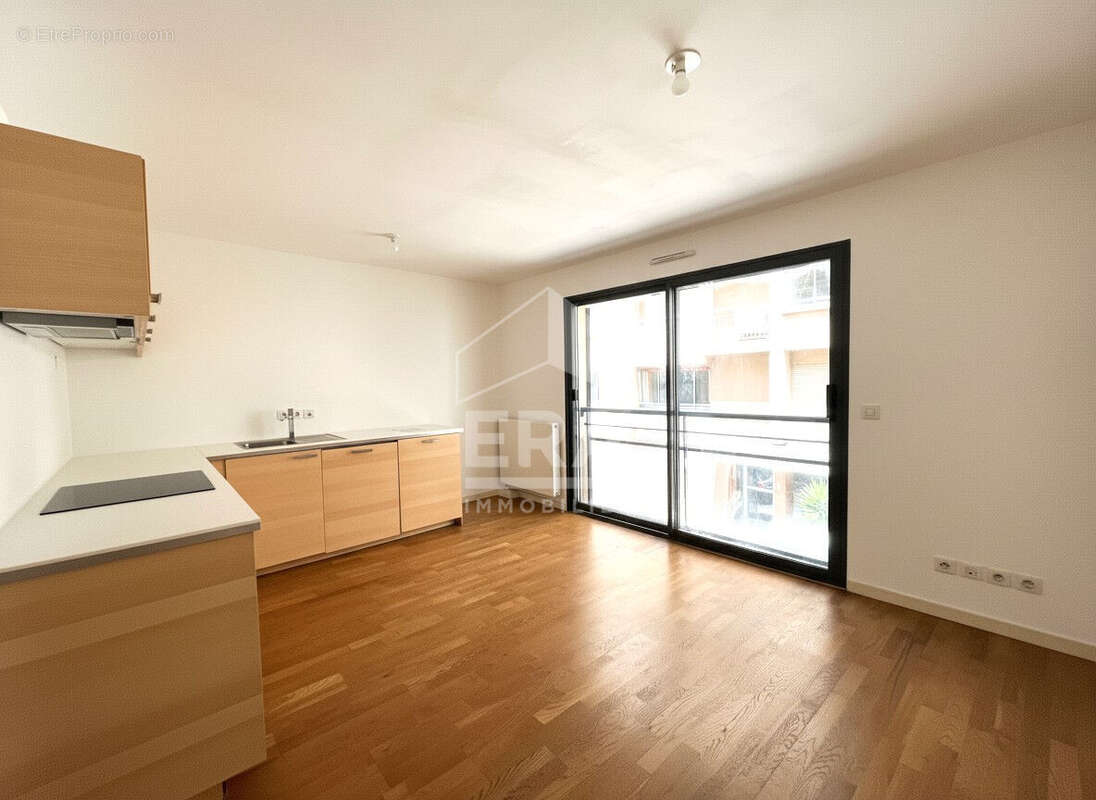 Appartement à MARSEILLE-7E