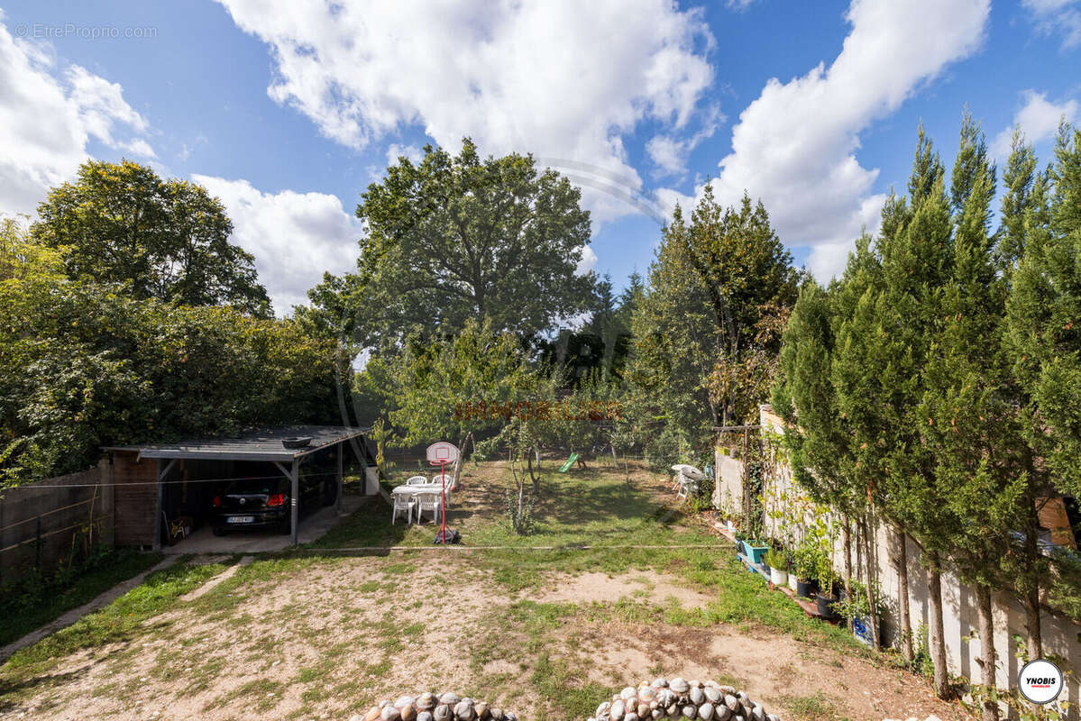 Maison à LES MUREAUX