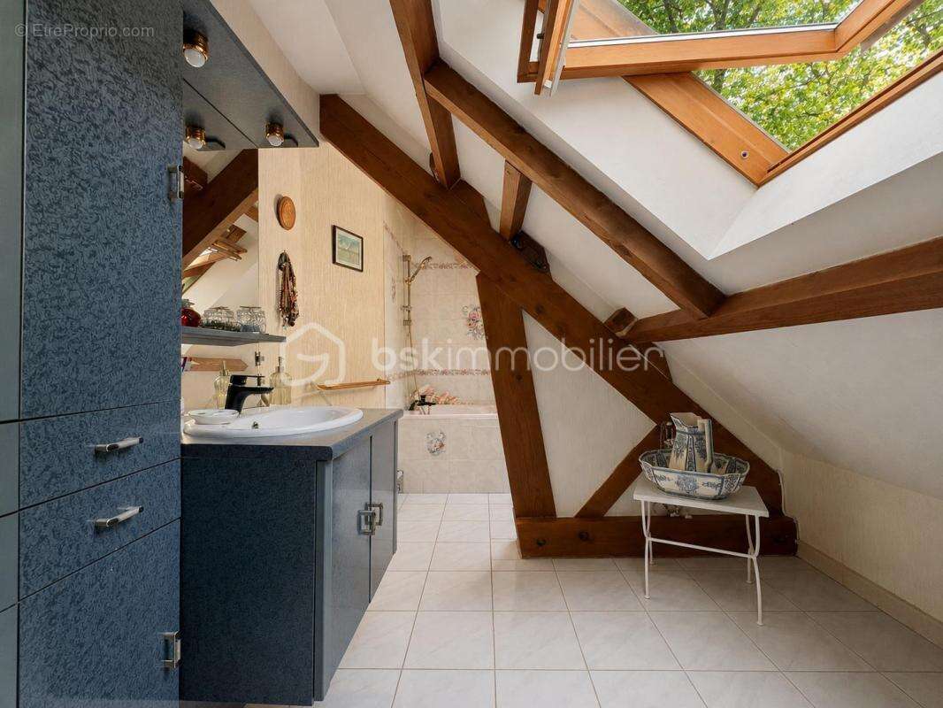 Maison à EGREVILLE