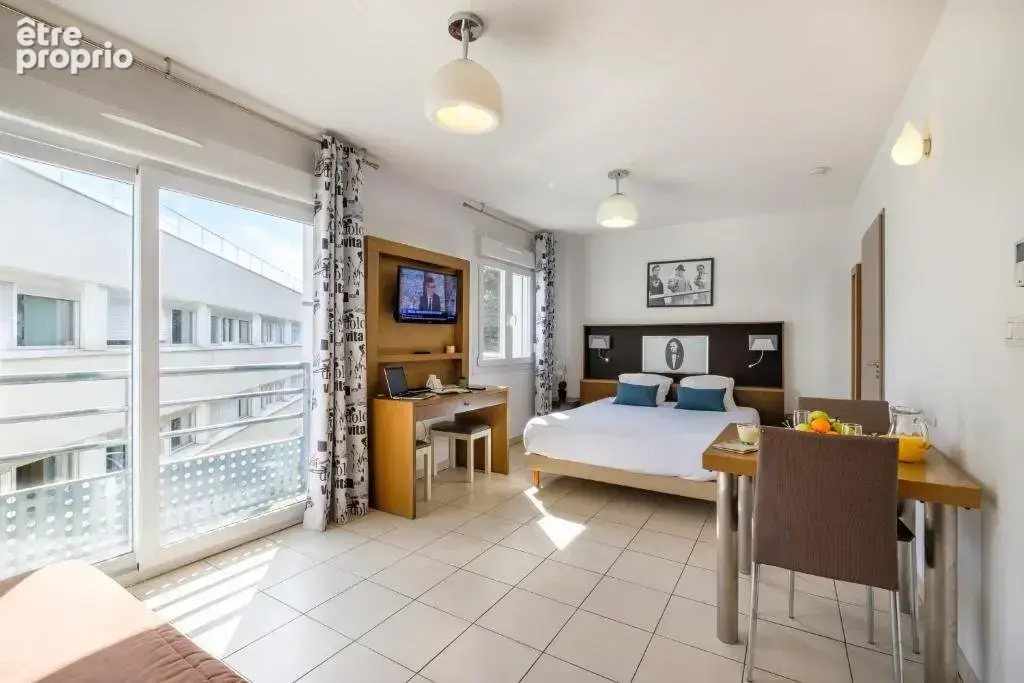 INVESTISSEMENT LOCATIF  Antibes  Résidence Etudiante Le Maestria  6.63 % de rentabilité - photo 3