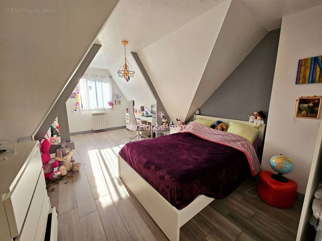 Maison 152 m² à Saint-Maur-Des-Fosses  - photo 41