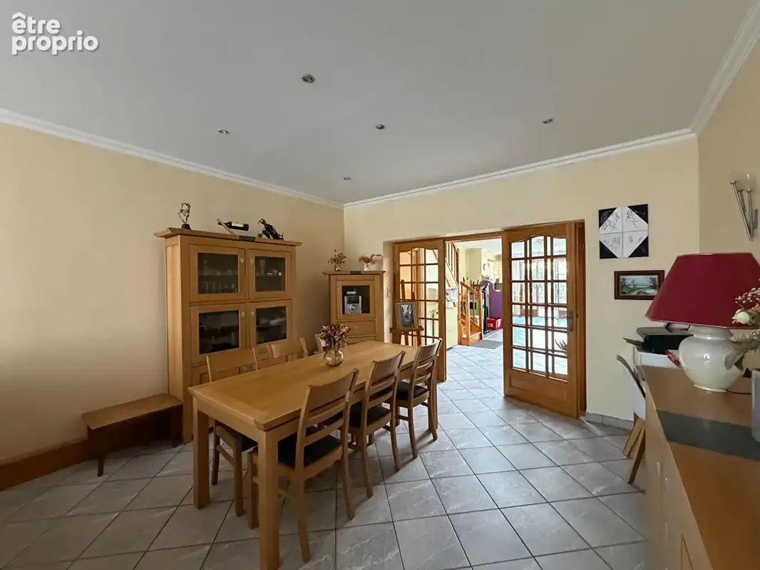 Photo Maison à Croix au prix de 384 000€