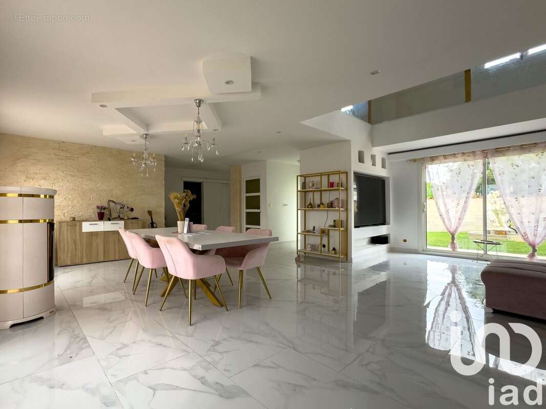 Photo 8 - Maison à POIX-TERRON