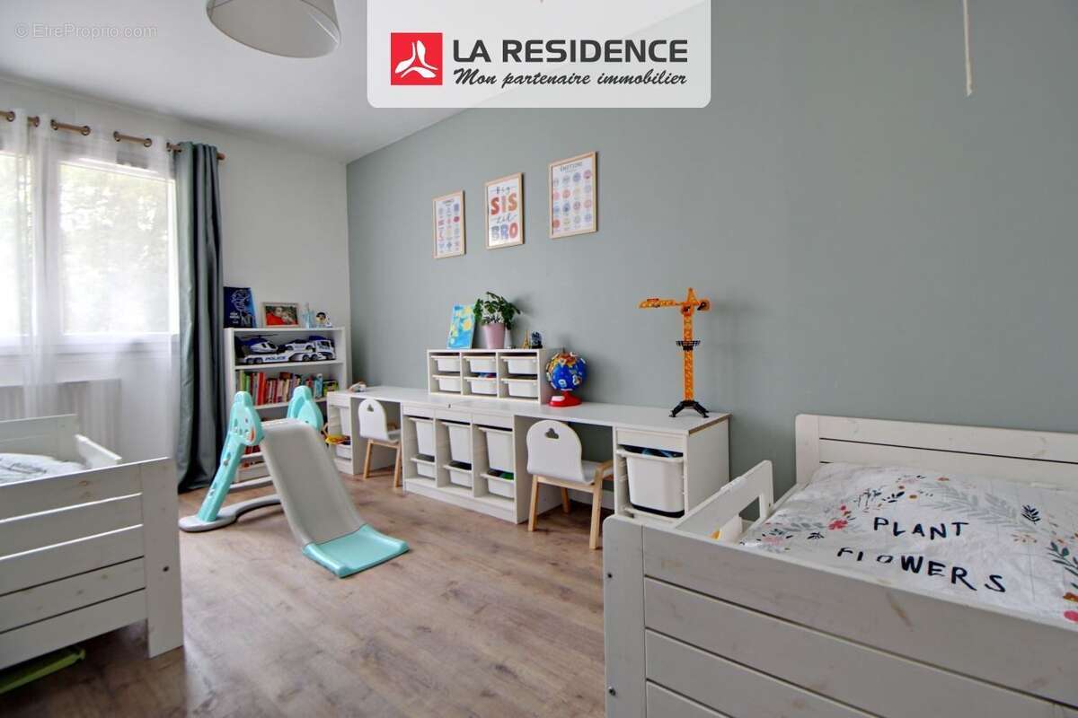 Appartement à VERNEUIL-SUR-SEINE