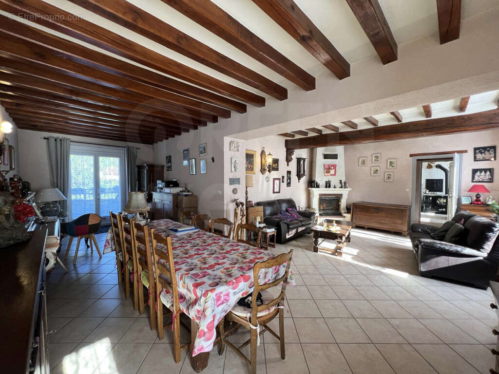 Maison à MERRY-LA-VALLEE