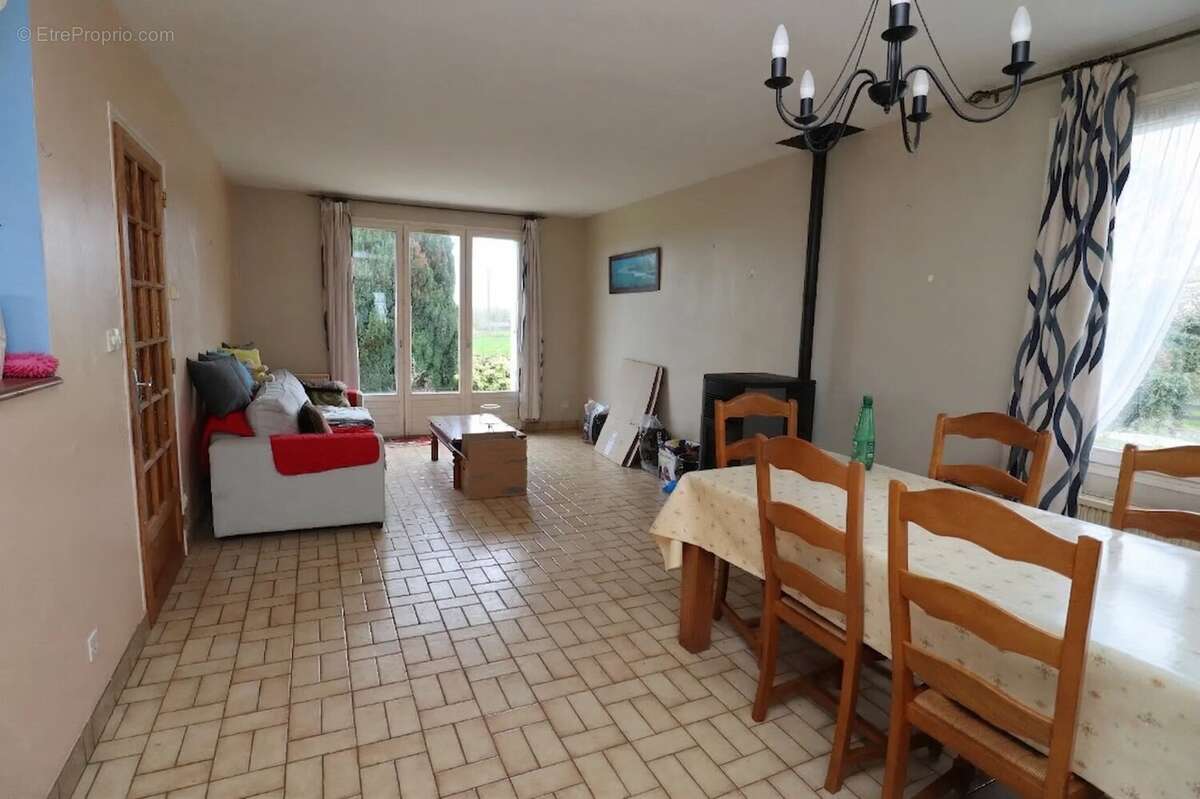 Maison à TREBRIVAN