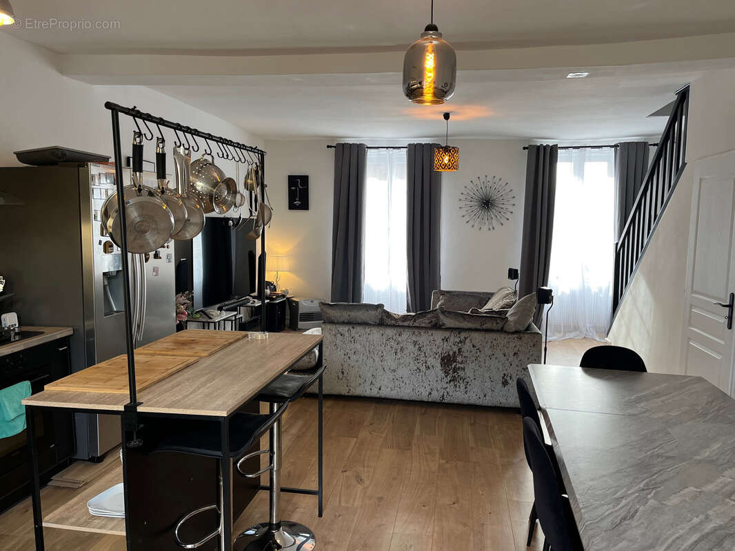 Maison à COUSSAC-BONNEVAL