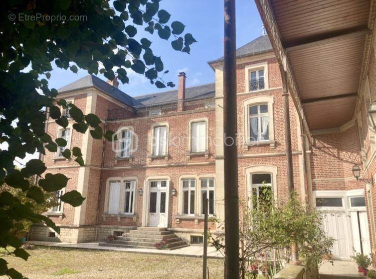 Maison à ECLARON-BRAUCOURT-SAINTE-LIVIERE