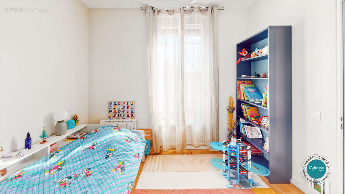 Maison à LE COUDRAY-MONTCEAUX