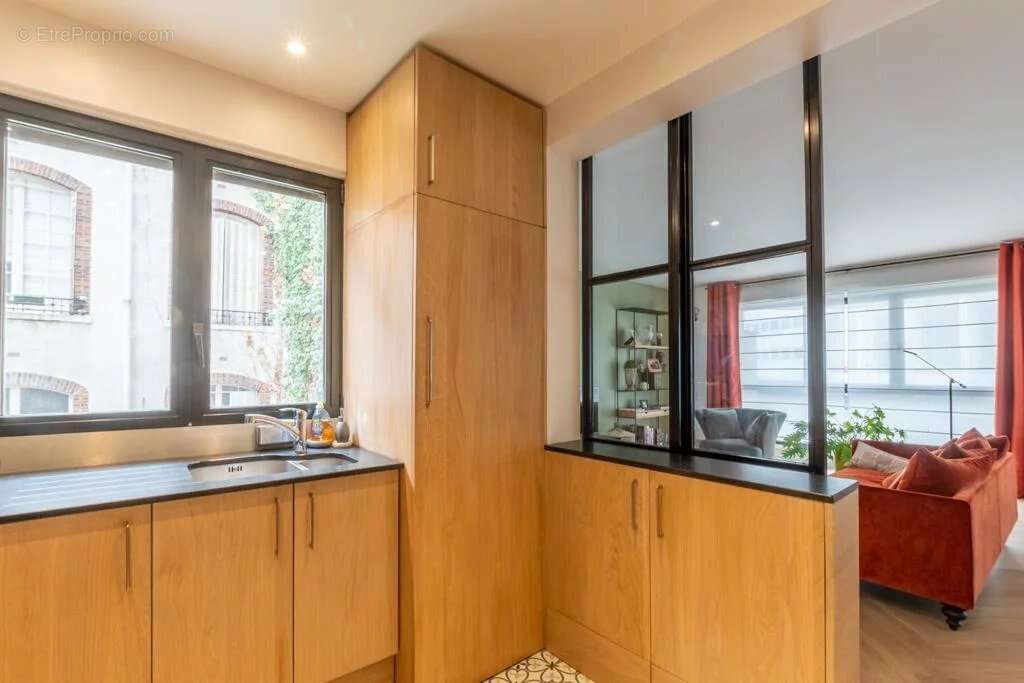 RARE PASSY-RANELAGH : Bel appartement avec terrasse de 23 m², rénové 3 chambres en suite avec chacune leur salle d'eau-wc - photo 6