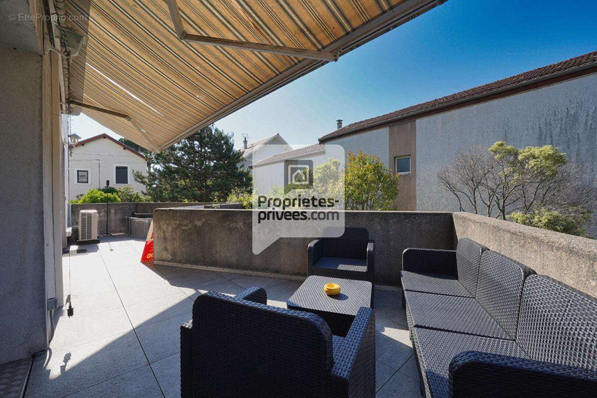 Appartement à SEYSSINET-PARISET