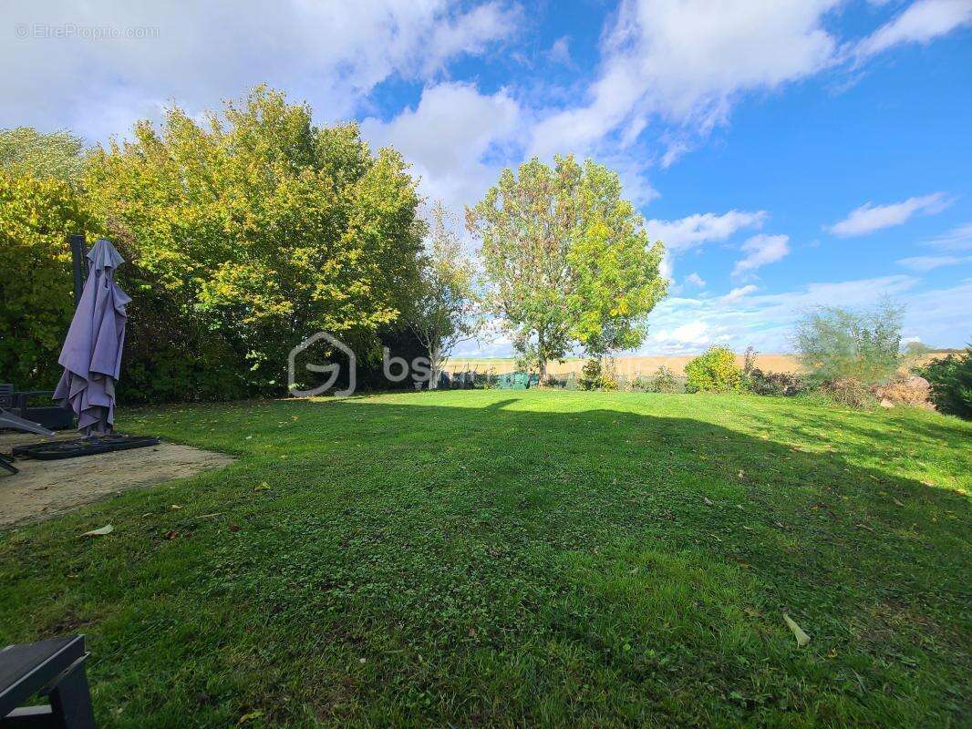 Maison à EVRY-GREGY-SUR-YERRE