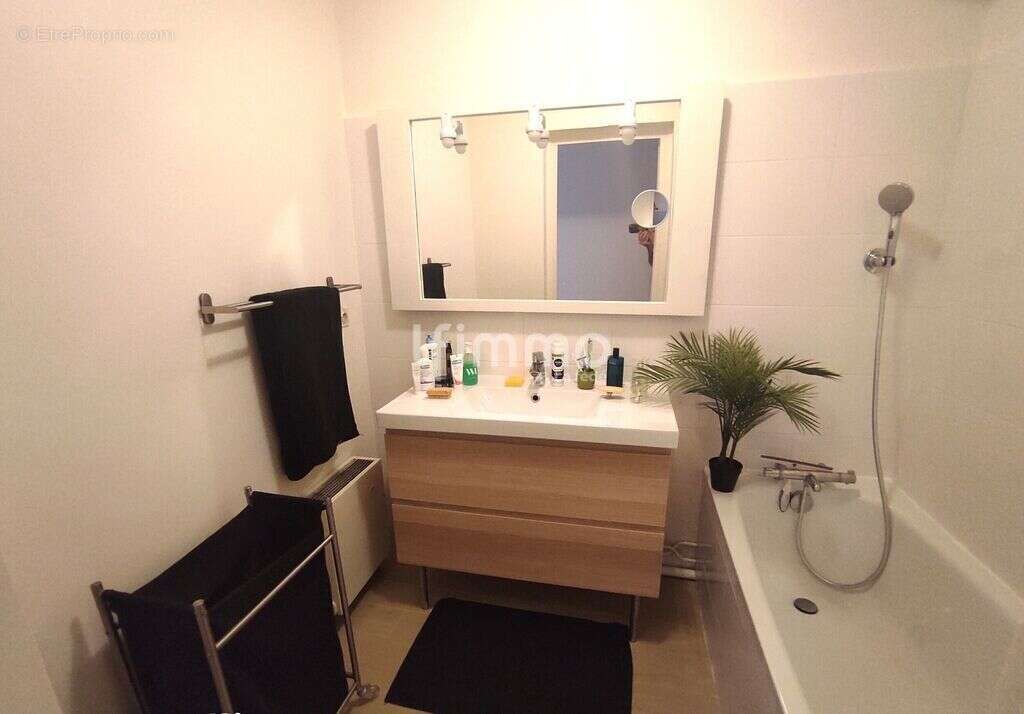 Appartement à SAINTE-FOY-LES-LYON