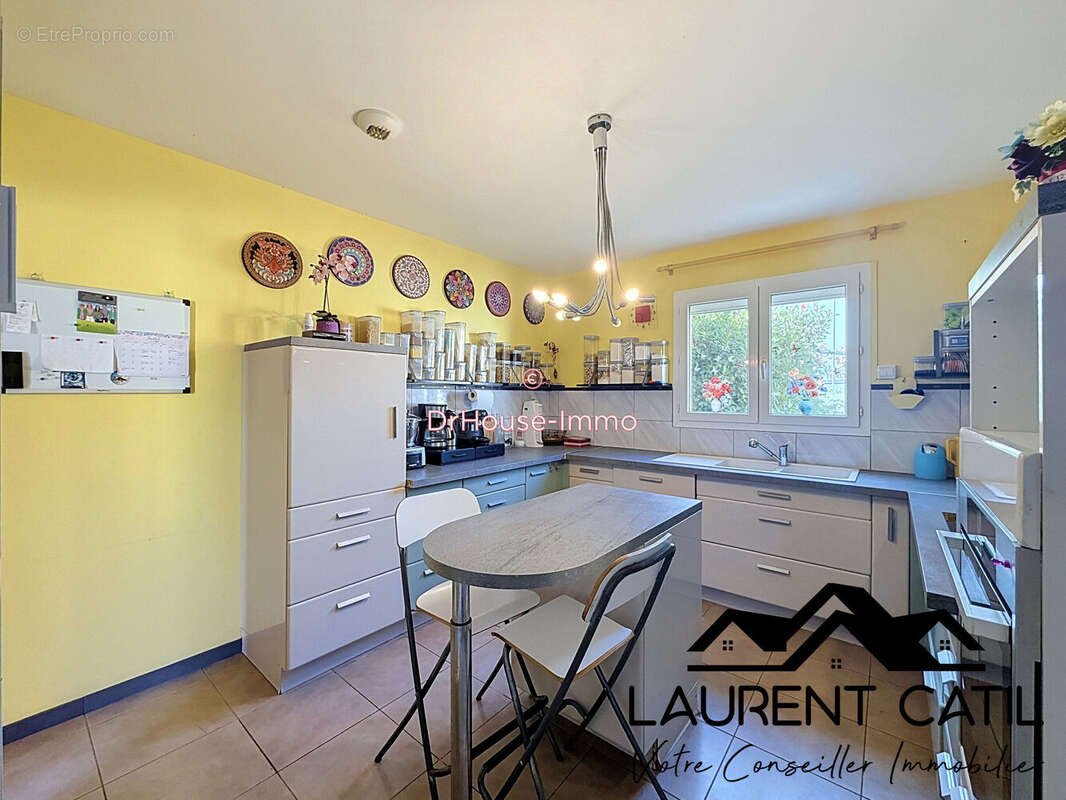 Maison 145 m² à Chatuzange-Le-Goubet  - photo 5