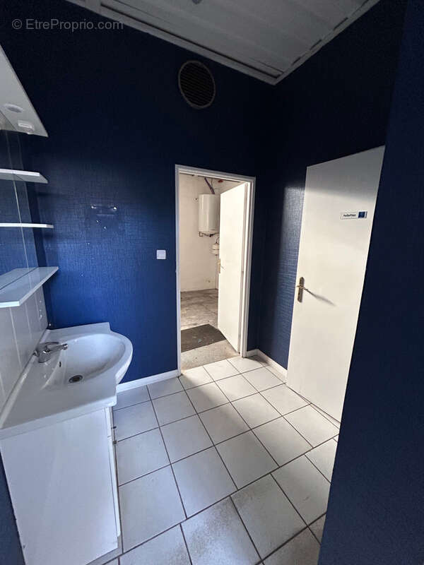 Commerce à VARANGEVILLE