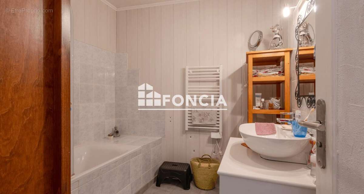 Maison à SAINT-GEORGES-DU-ROSAY