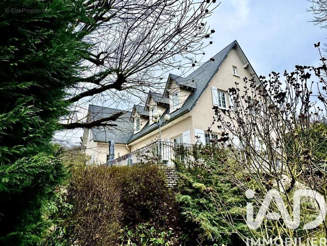 Photo 2 - Maison à VERRIERES-LE-BUISSON