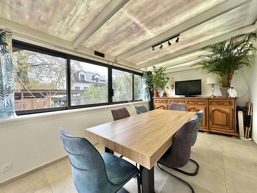 Maison à COUILLY-PONT-AUX-DAMES