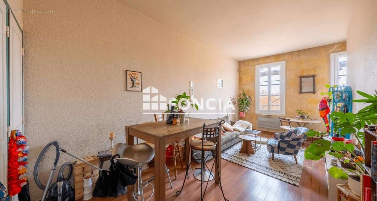 Appartement à BORDEAUX