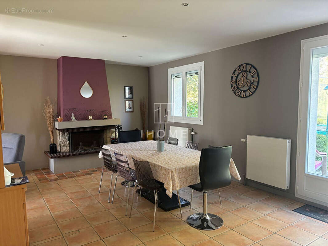 Maison à SAINT-SATURNIN