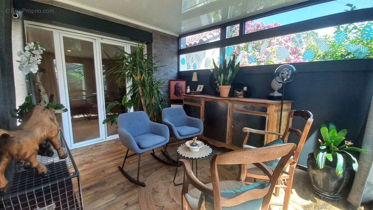 Appartement + jardin + parking, rez-de-jardin quartier Bassin/Champ de Mars. - photo 10