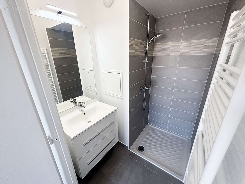 Appartement 82 m² à Saint-Cyr-L'ecole  - photo 7