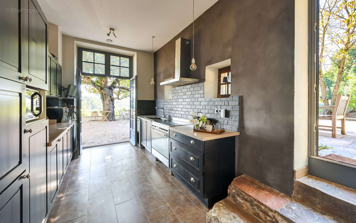 Maison à MARCILLY-D&#039;AZERGUES