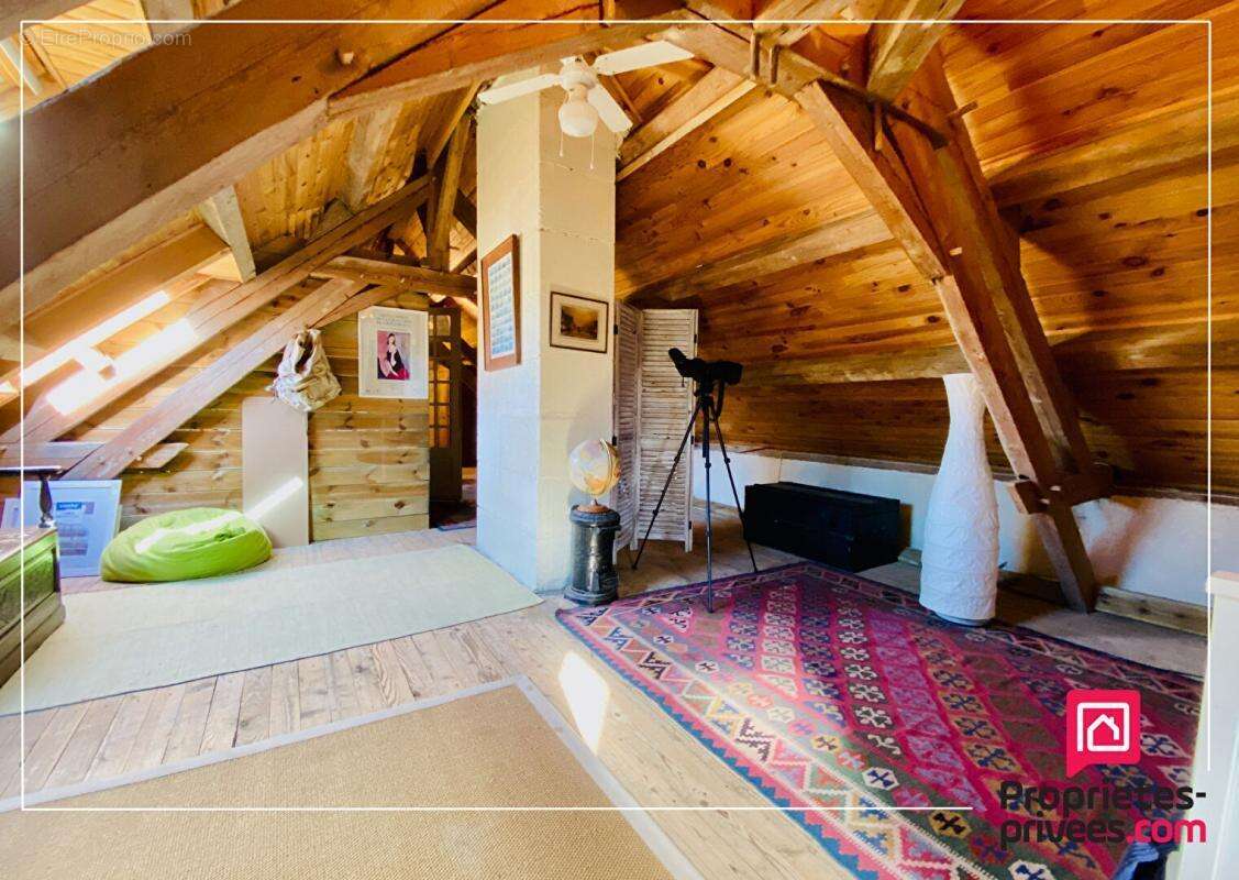 Maison à LA CHAPELLE-SAINT-SAUVEUR