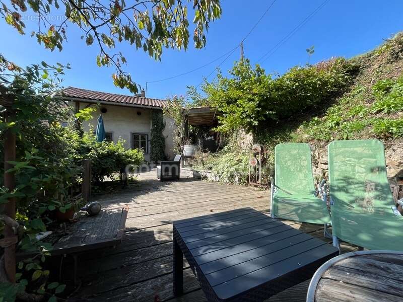 Maison à SAINT-DIDIER-SUR-BEAUJEU