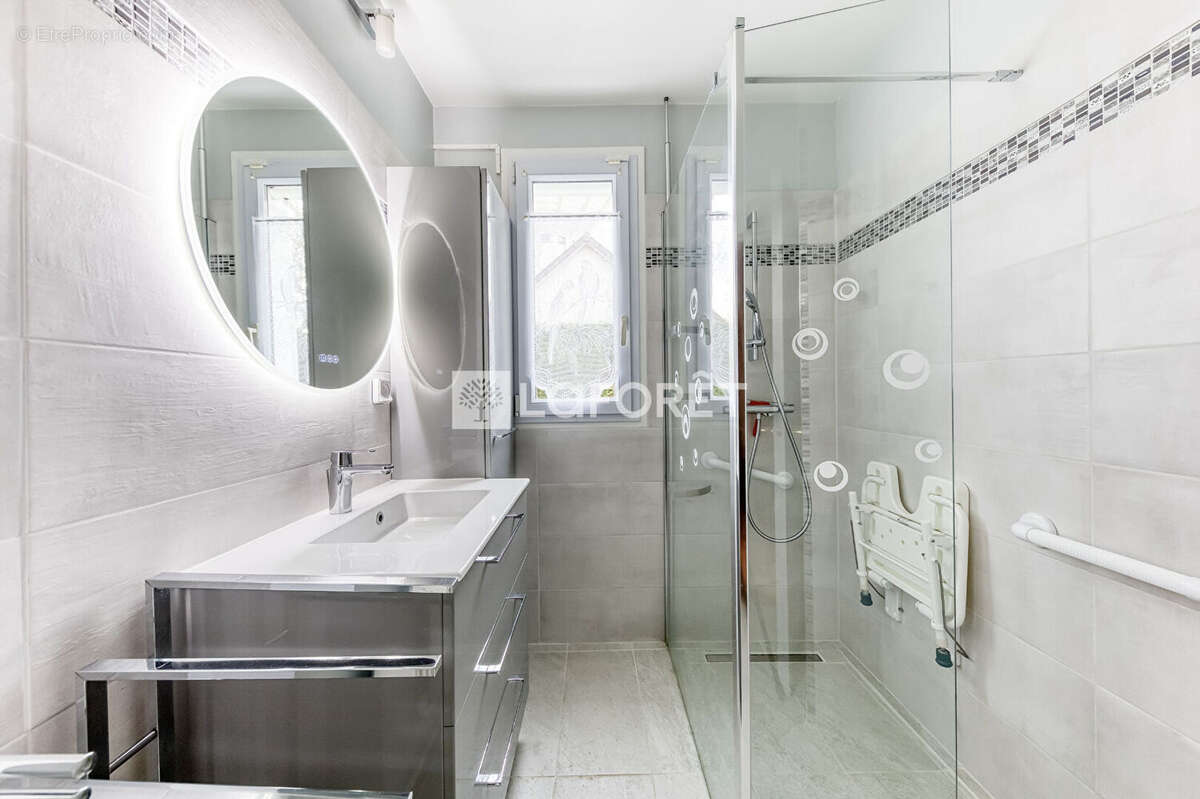 Maison à PONTAULT-COMBAULT