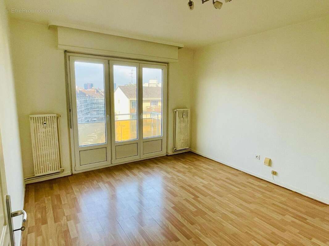  - Appartement à STRASBOURG