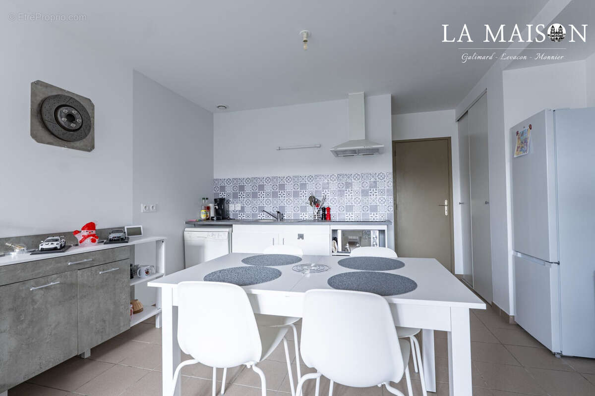 Appartement à GENLIS