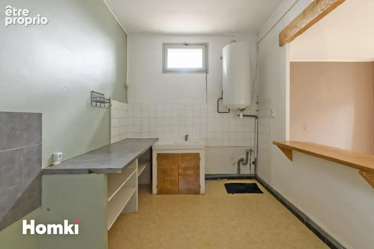 Immeuble de 168m² avec terrain, garages et dépendances sur Saint-Hippolyte-du-Fort - photo 13