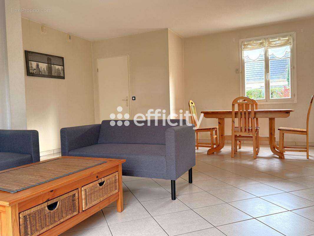 Maison à LA QUEUE-EN-BRIE